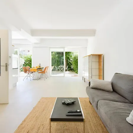 First Floor Walk To Garage Appartamento Cannes