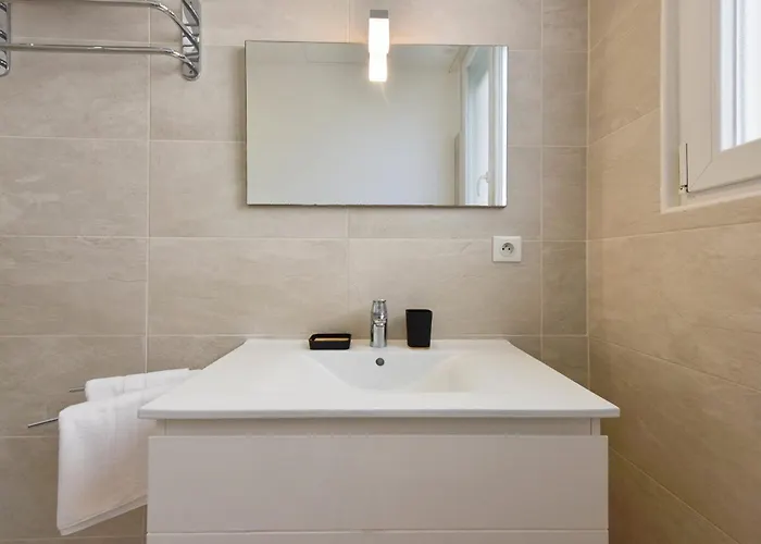 Daire 1-bedroom Walk To Garage Cannes
